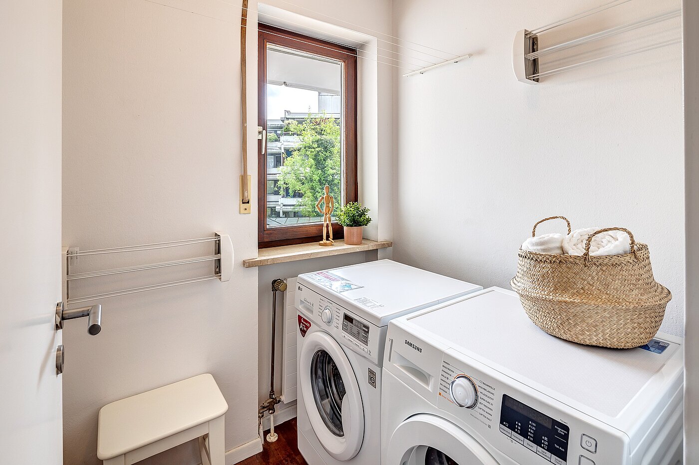 Apartamento de 3 habitaciones | München-Schwabing | 2202ML12 | Hauswirtschaftsraum mit elektr. Geräten