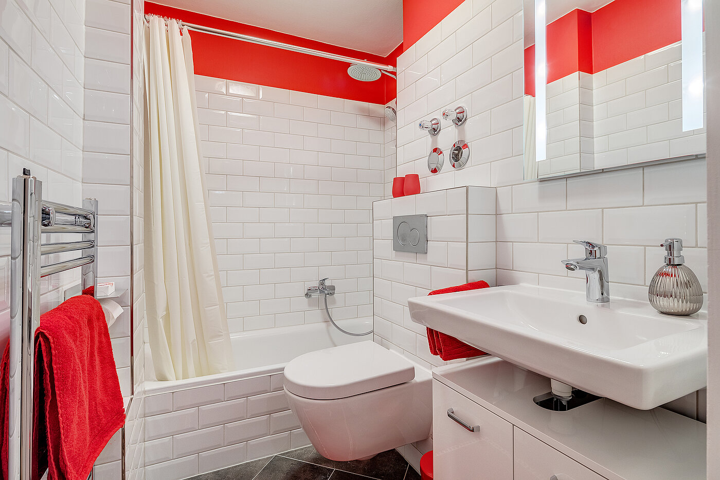Apartamento de 2 habitaciones | München-Bogenhausen | 70287 | ...mit Badewanne