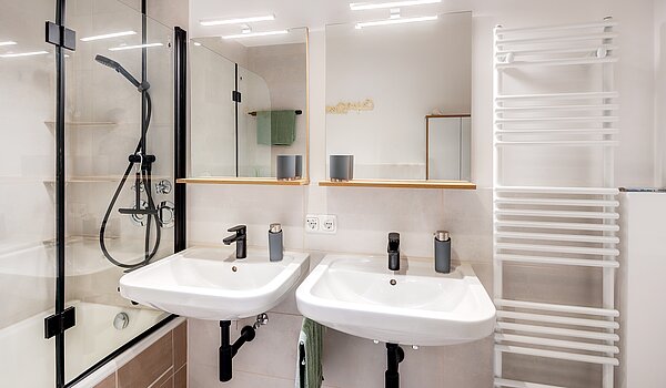 Apartamento de 3 habitaciones | Unterhaching | 70421 | Großes Badezimmer...