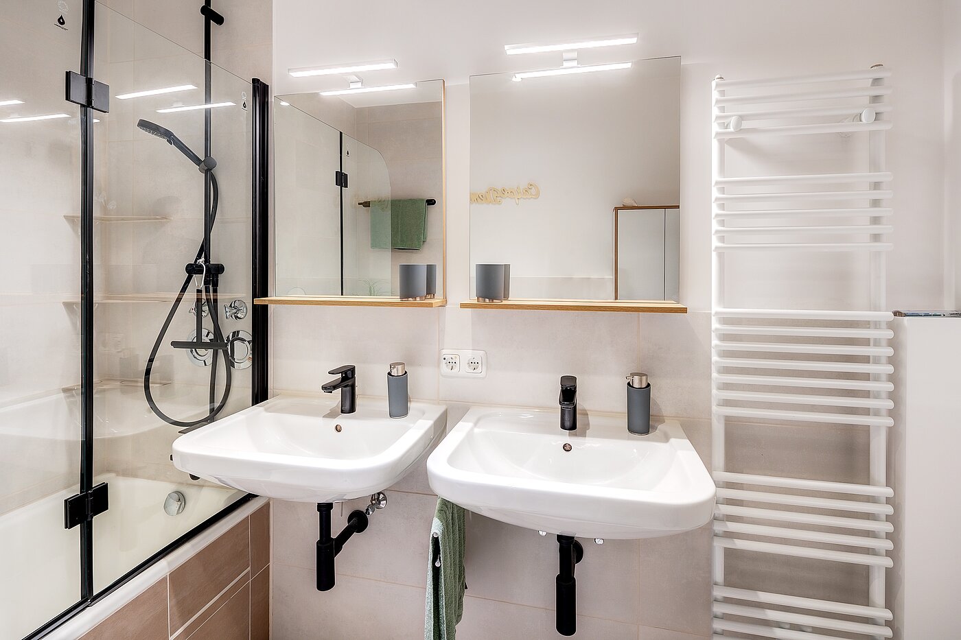 Apartamento de 3 habitaciones | Unterhaching | 70421 | Großes Badezimmer...