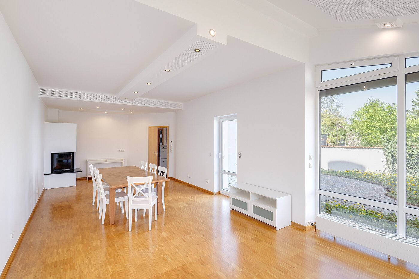 Casa adosada  de 6.5 habitaciones | Unterschleißheim | 70122 | ...mit Platz zum Essen...