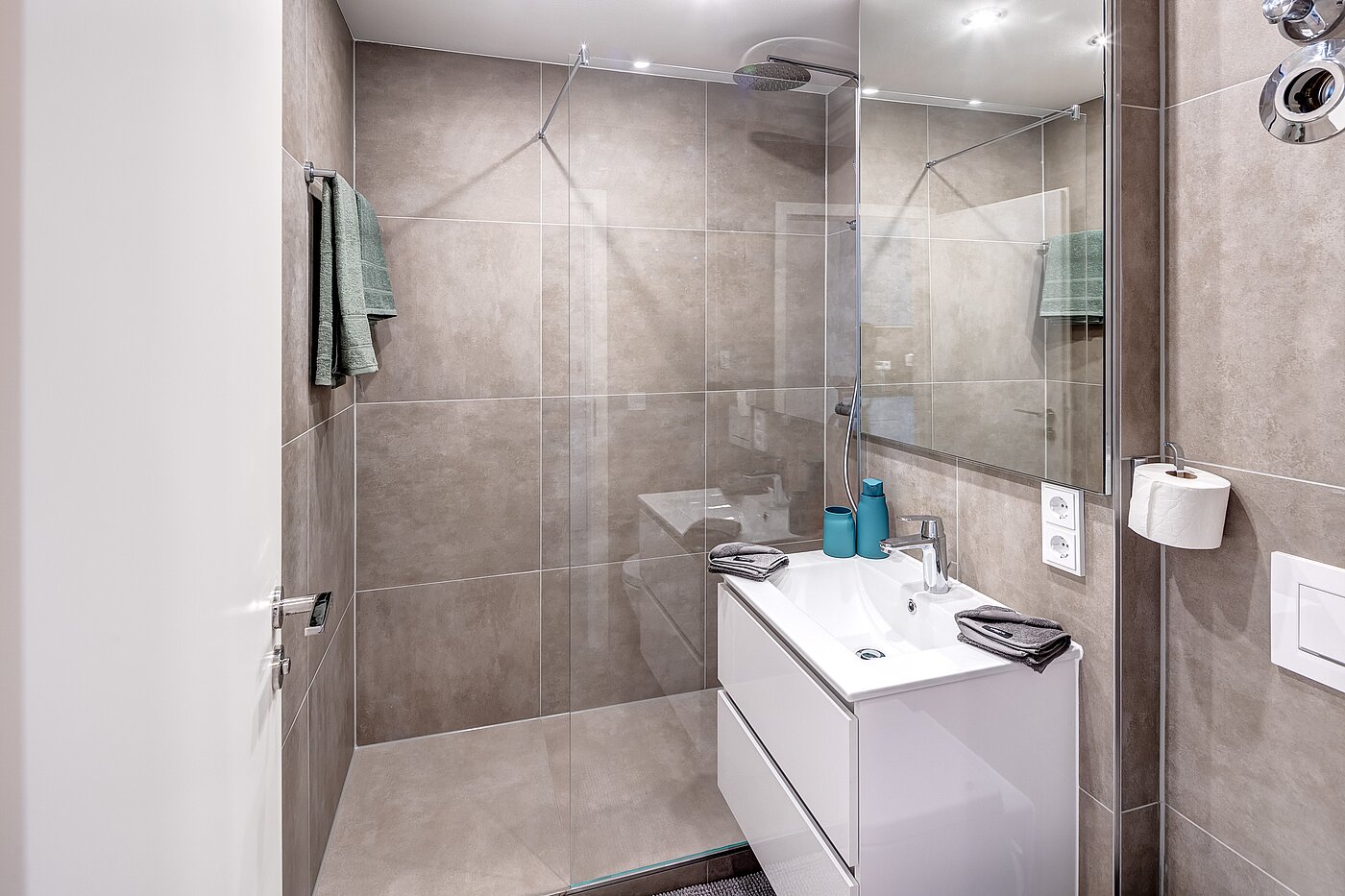 Apartment de 1 habitación | München-Pasing | 70302 | Große Dusche