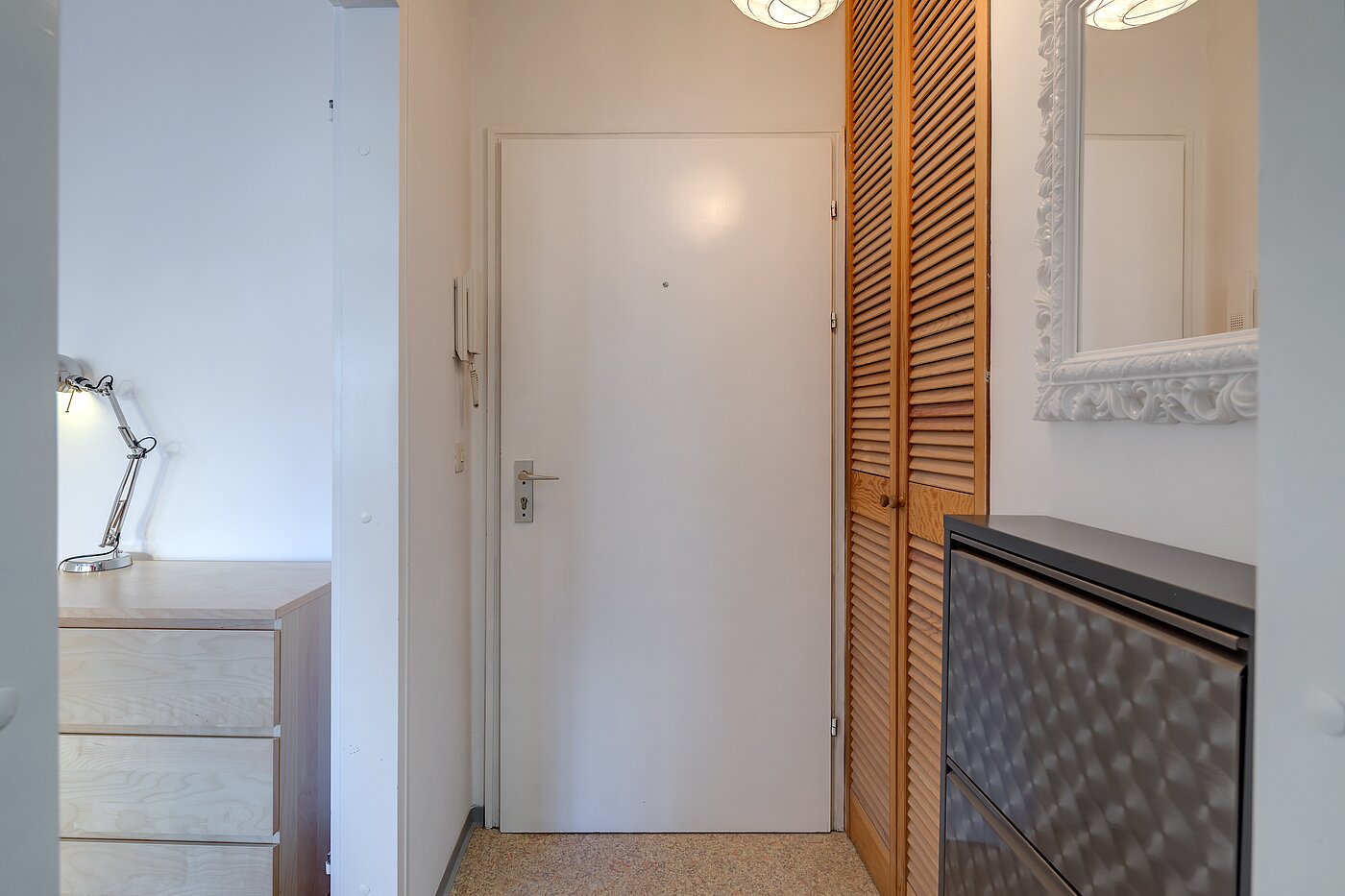 Apartamento de 1 habitación | München-Neuhausen | 2301ML8 | Flur mit Garderobenschrank