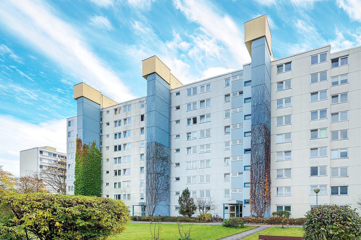 Apartamento de 3 habitaciones | München-Perlach | 2010ML5 | Fassadenansicht