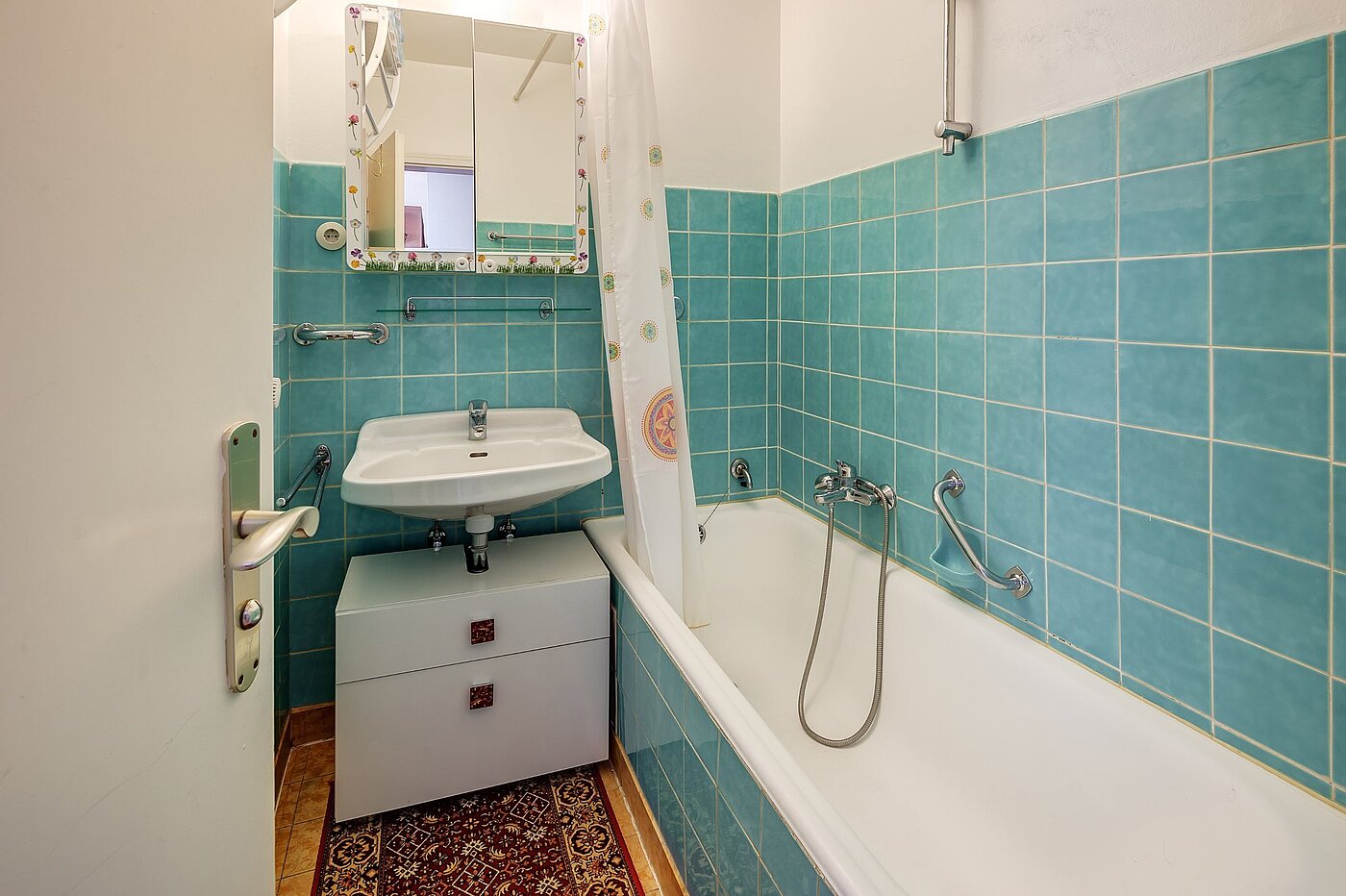 Apartamento de 2 habitaciones | München-Sendling-Westpark | 2003ML10 | Badezimmer mit Badewanne