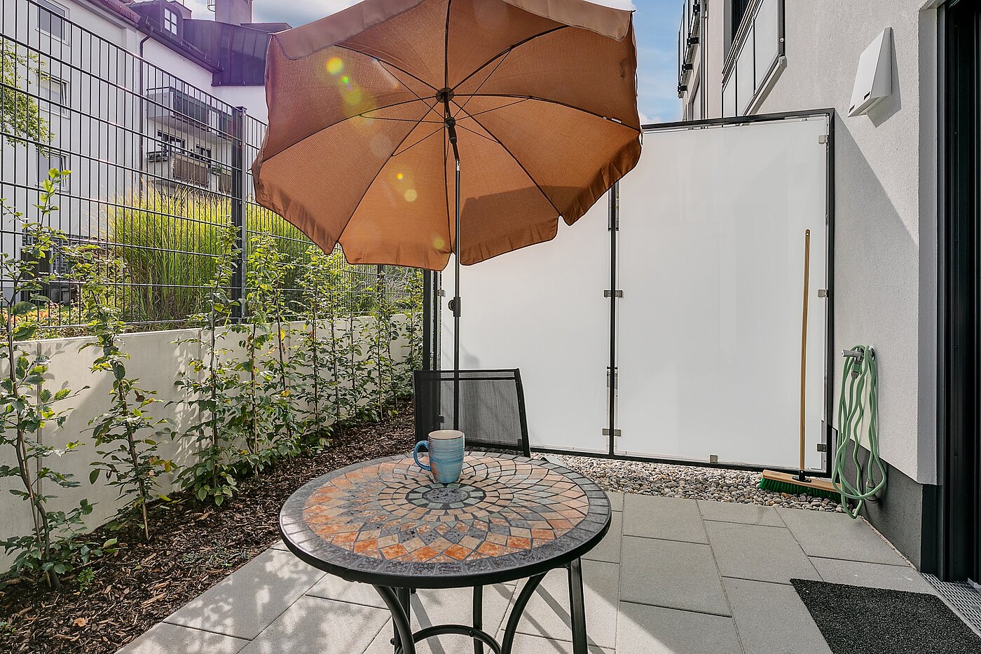 Piso en planta baja de 1 habitación | München-Milbertshofen | 2202ML8 | ...und kleinem Grünstreifen