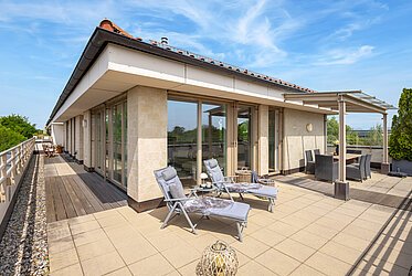 Oberföhring: Exclusivo ático con ascensor privado - disponible