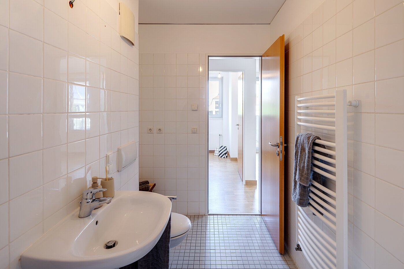 Apartamento de 2 habitaciones | München-Schwanthalerhöhe | 2206ML11 | und Handtuchheizkörper