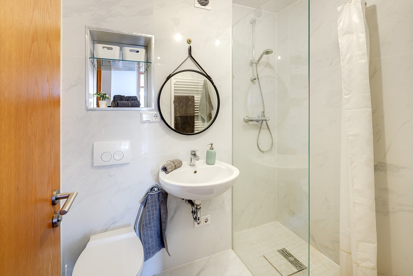 Apartamento de 3 habitaciones | München-Schwabing | 70318 | Bad mit...