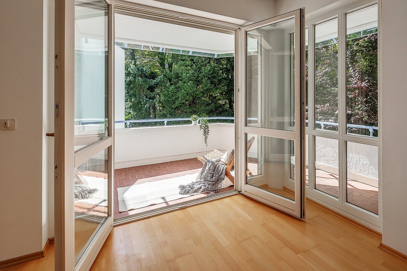 Apartamento de 3 habitaciones | München-Harlaching | 1908ML6 | ... zum Balkon
