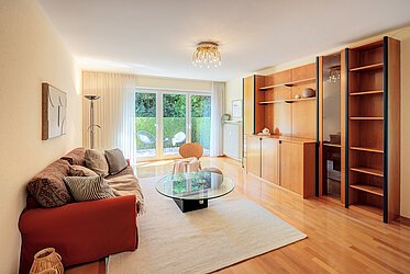 Laim: Encantador apartamento de 4 habitaciones en planta baja con gran terraza