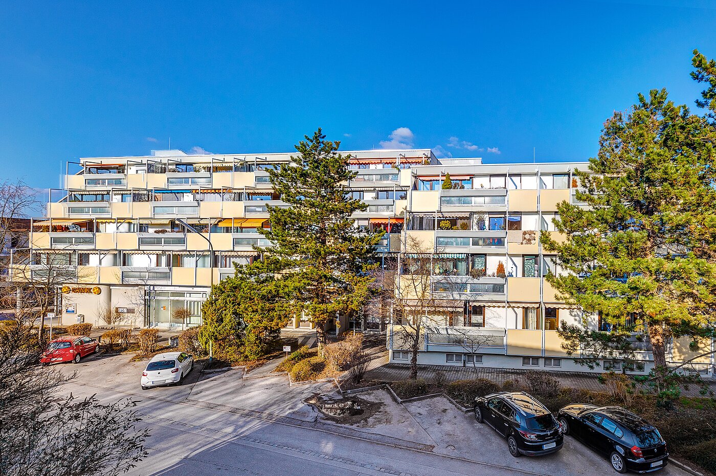 Apartamento de 3 habitaciones | Unterschleißheim | 70003 | Außenansicht Wohnanlage