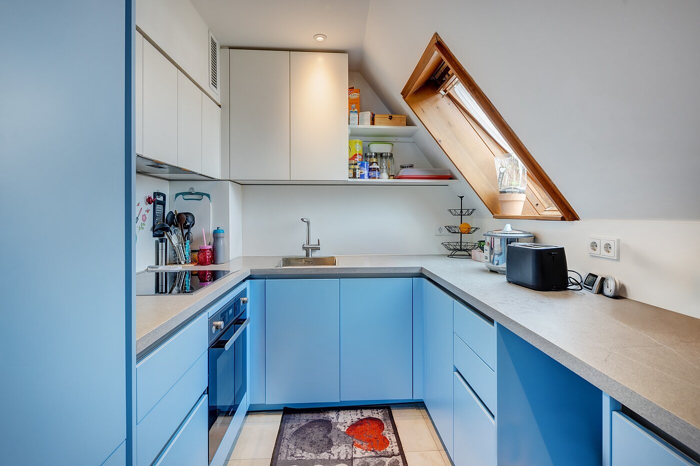 Casa unifamiliar  de 8 habitaciones | 70229 | Küche mit Fenster...