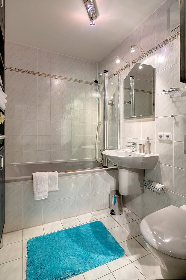 Apartamento de 2 habitaciones | München-Sendling-Westpark | 2102ML6 | mit Badewanne