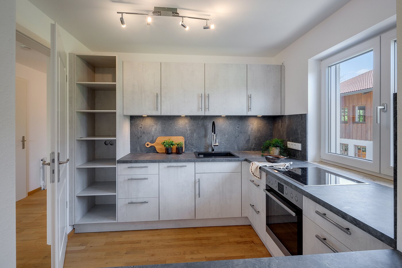 Propiedad especial de 8 habitaciones | 70406 | Küche Obergeschoss