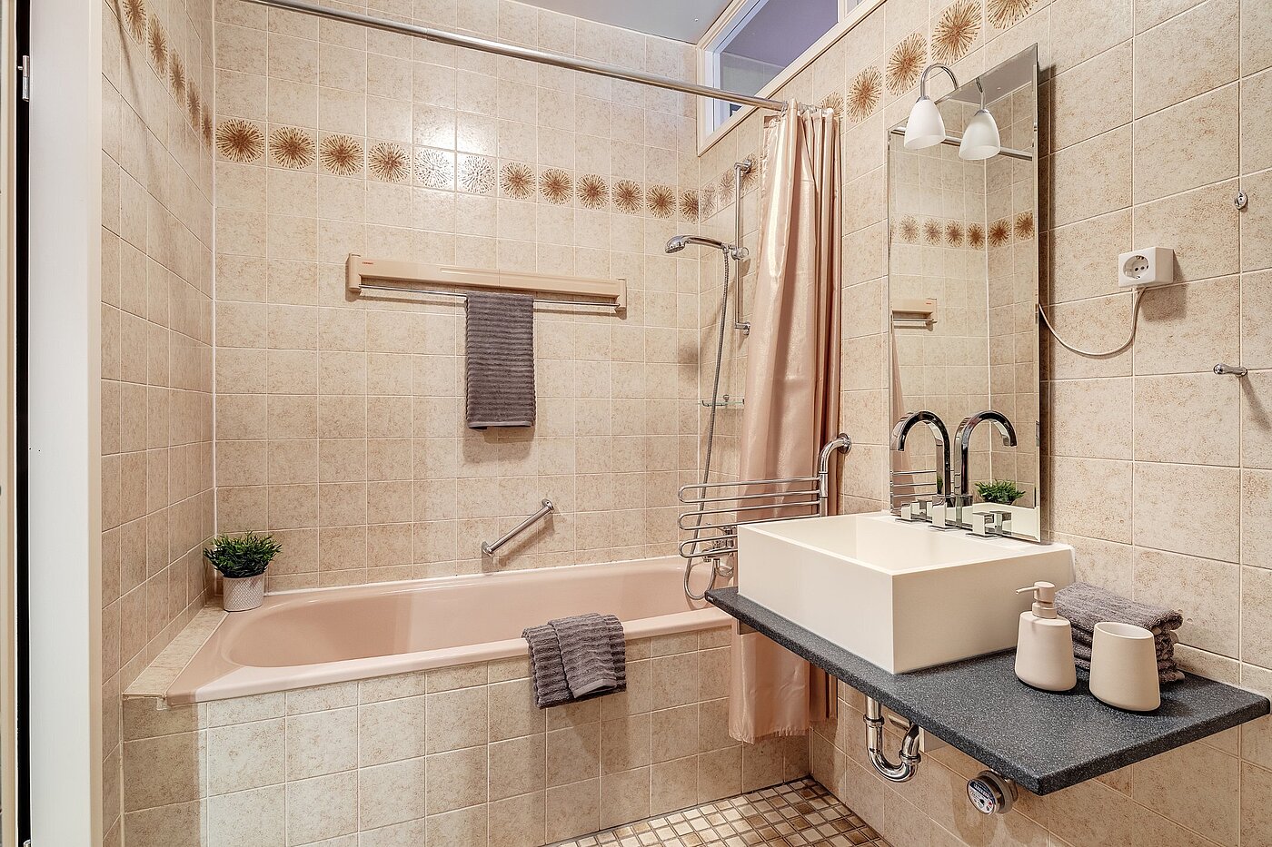 Apartamento de 2 habitaciones | München-Untergiesing | 2003ML12 | ...mit Badewanne