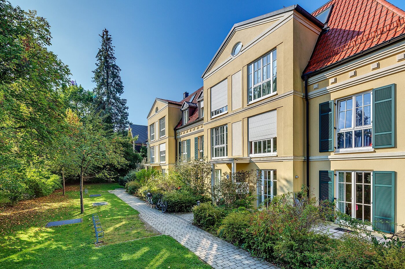 Apartamento de 3 habitaciones | München-Solln | 1809D8 | Gebäuderückseite