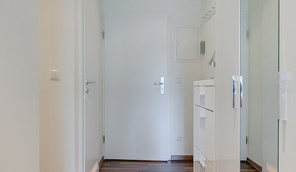 Piso en planta baja de 4 habitaciones | München-Neuhausen | 70471 | Flur mit viel Stauraum