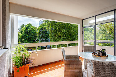 Unterhaching: moderno piso de 3 habitaciones con una soleada galería orientada al sur que te enamorará