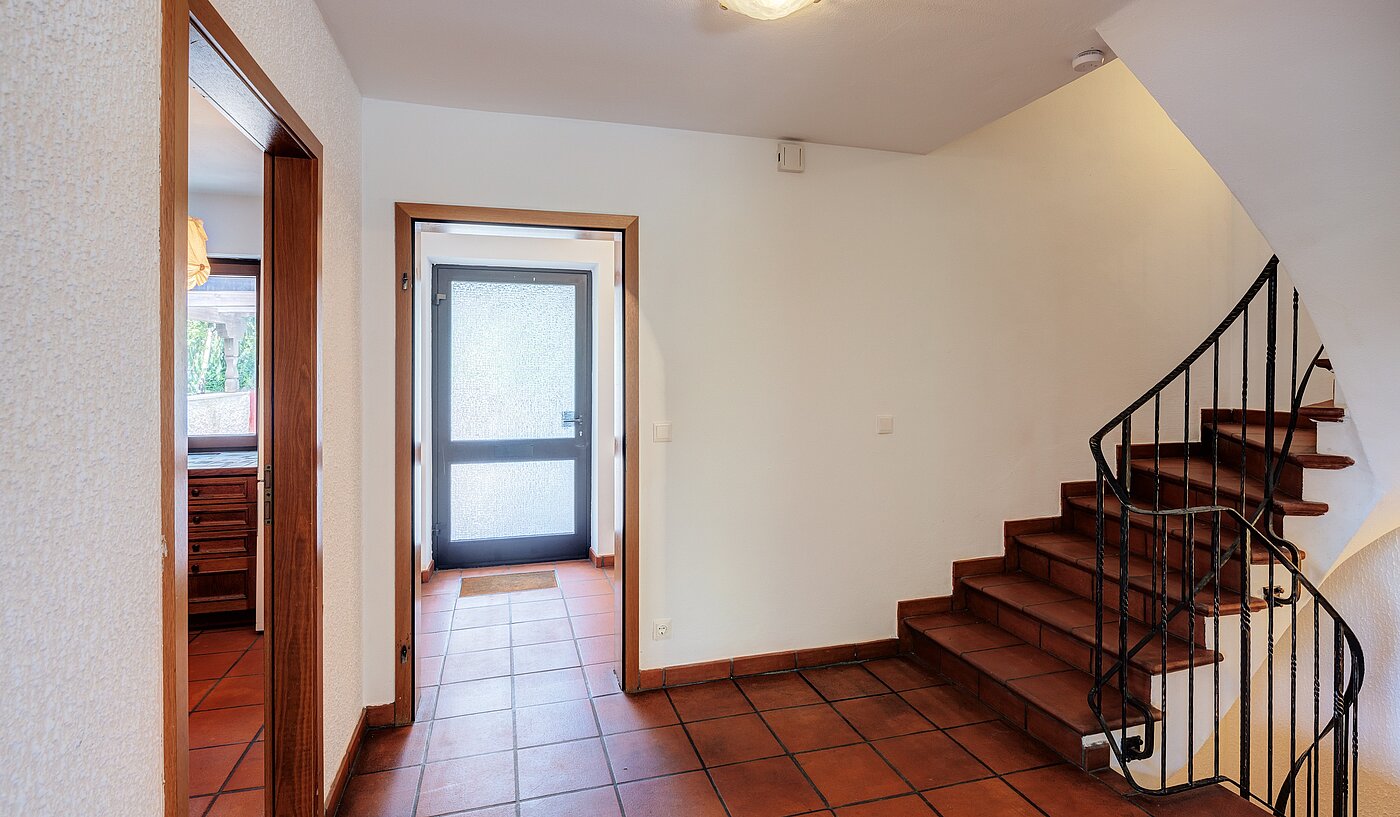 Adosado esquinero de 5 habitaciones | Penzberg | 701121 | Gemauerte Treppen