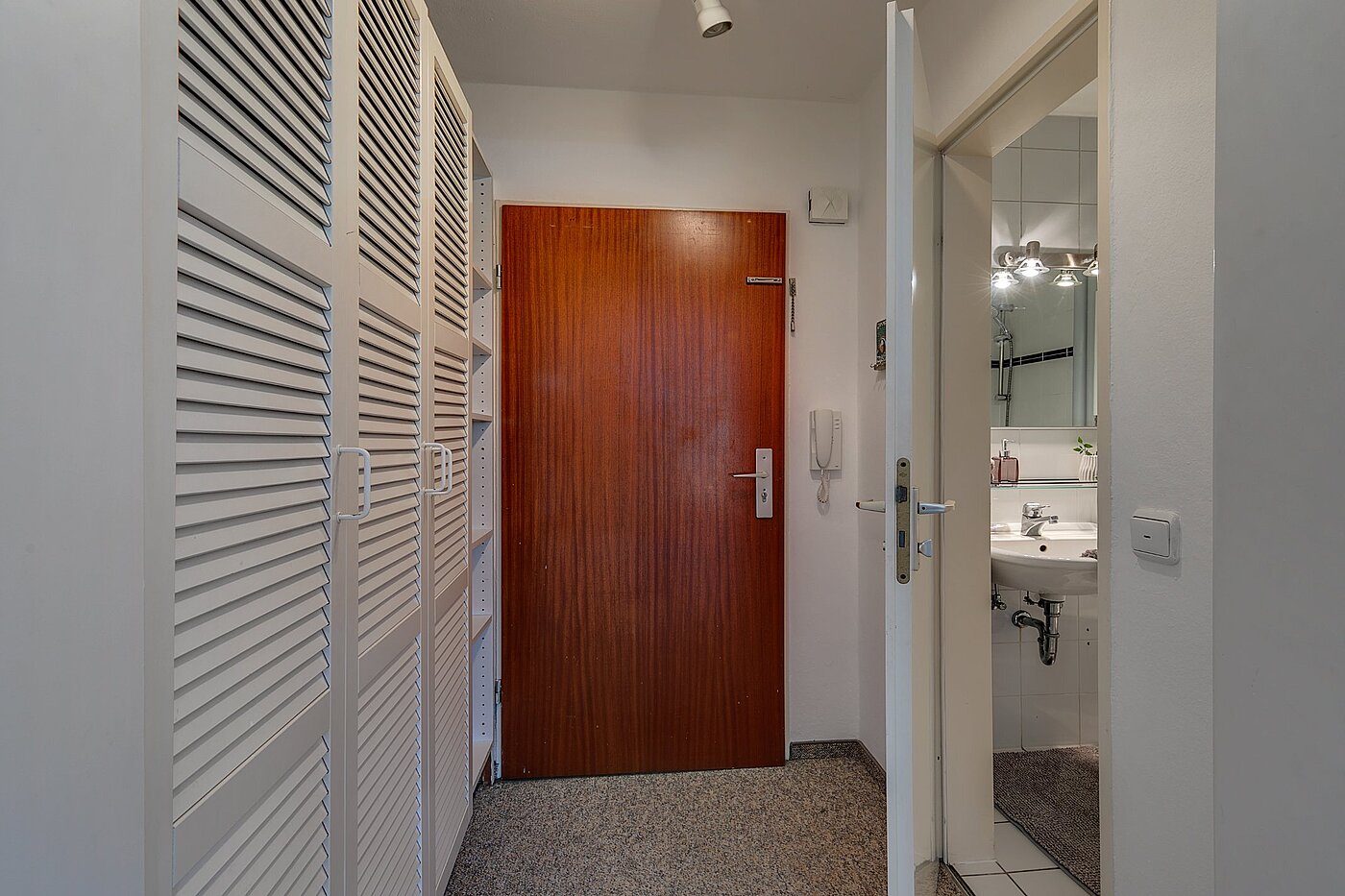 Apartamento de 1 habitación | München-Englschalking | 1907ML2 | Stauraum in der Diele