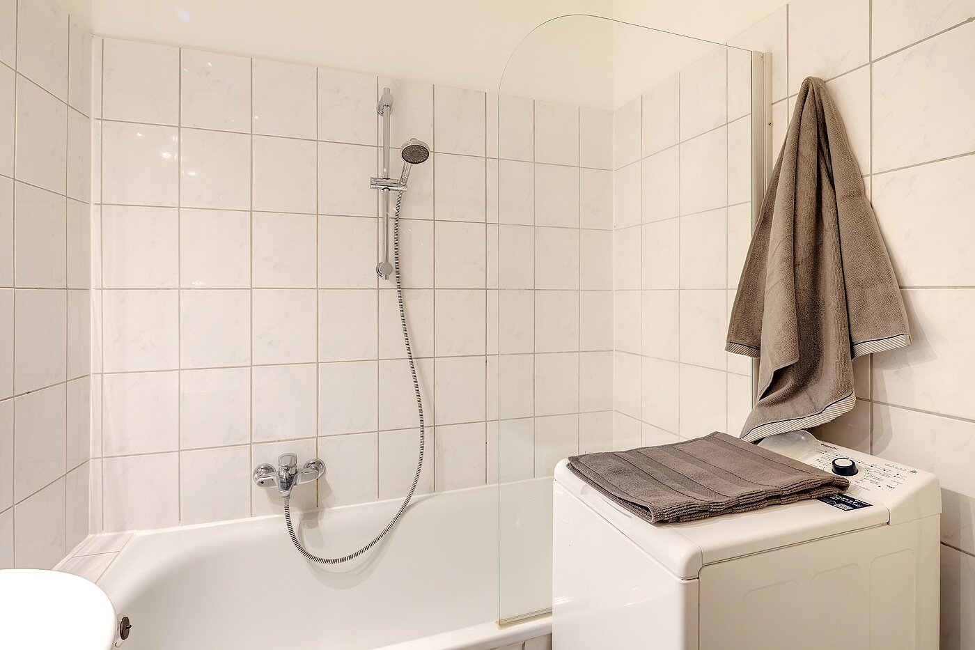 Apartamento de 3 habitaciones | München-Nymphenburg | 2001ML8 | Bad mit Badewanne