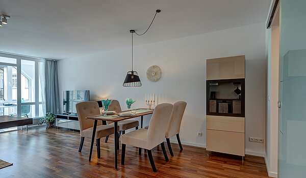 Apartamento de 2 habitaciones | München-Schwabing | 70434 | ...und Esstisch