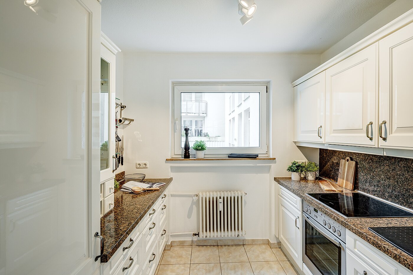 Apartamento de 3 habitaciones | München-Maxvorstadt | 2203ML31 | Geräumige, helle Küche mit...