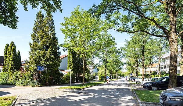Apartamento de 2 habitaciones | Poing | 70373 | Straßenansicht