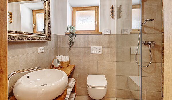 Apartamento de 6 habitaciones | 70095 | ....und Bad en Suite