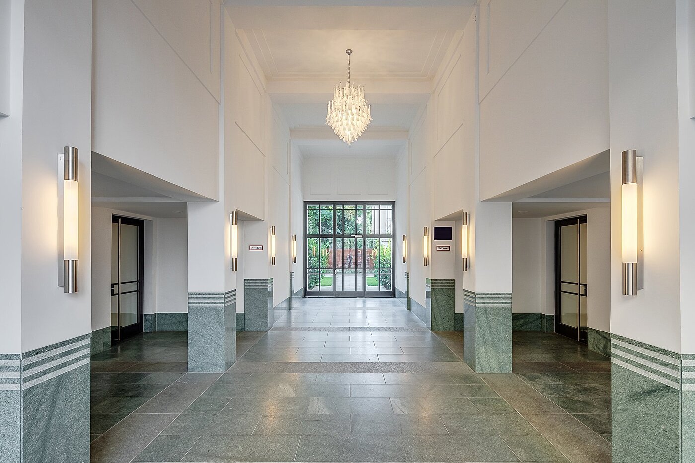 Piso en planta baja de 1 habitación | München-Schwabing | 1908ML2 | Imposanter Eingang