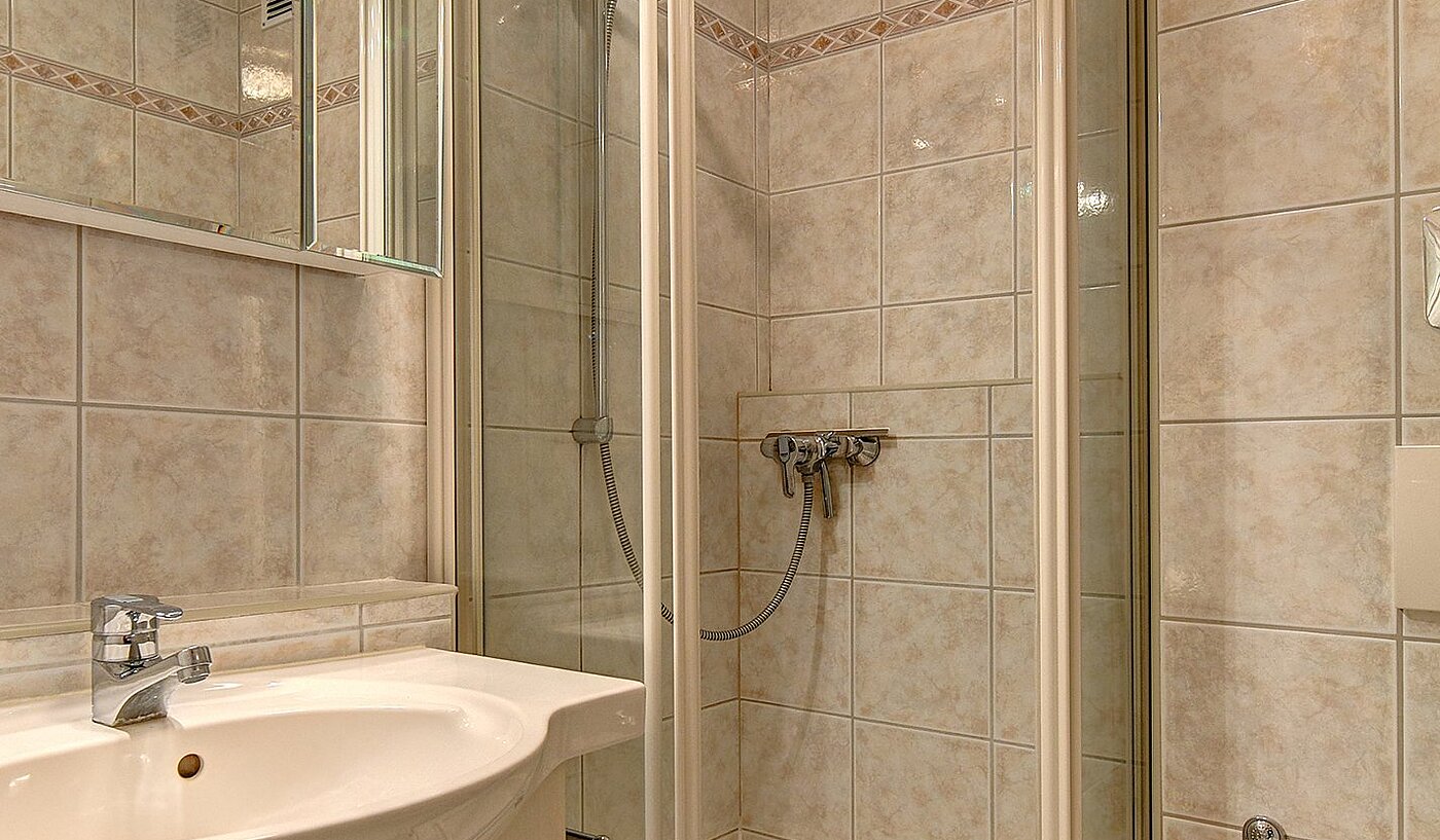 Apartamento de 2 habitaciones | Unterschleißheim | 1711ML1 | Duschbad