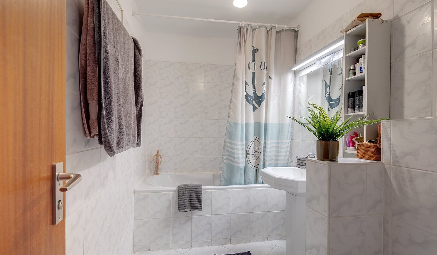 Apartamento de 2 habitaciones | München-Neuhausen | 2003ML5 | Ansprechendes Bad