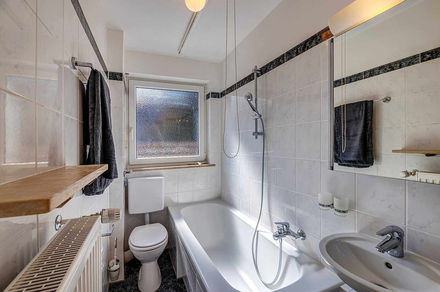 Apartamento de 1 habitación | München-Schwabing | 70449 | ...Wannenbad mit Fenster