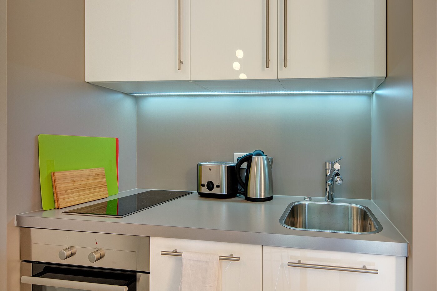Piso en planta baja de 1 habitación | München-Bogenhausen | 2301ML3 | Moderne, voll ausgestattete Einbauküche