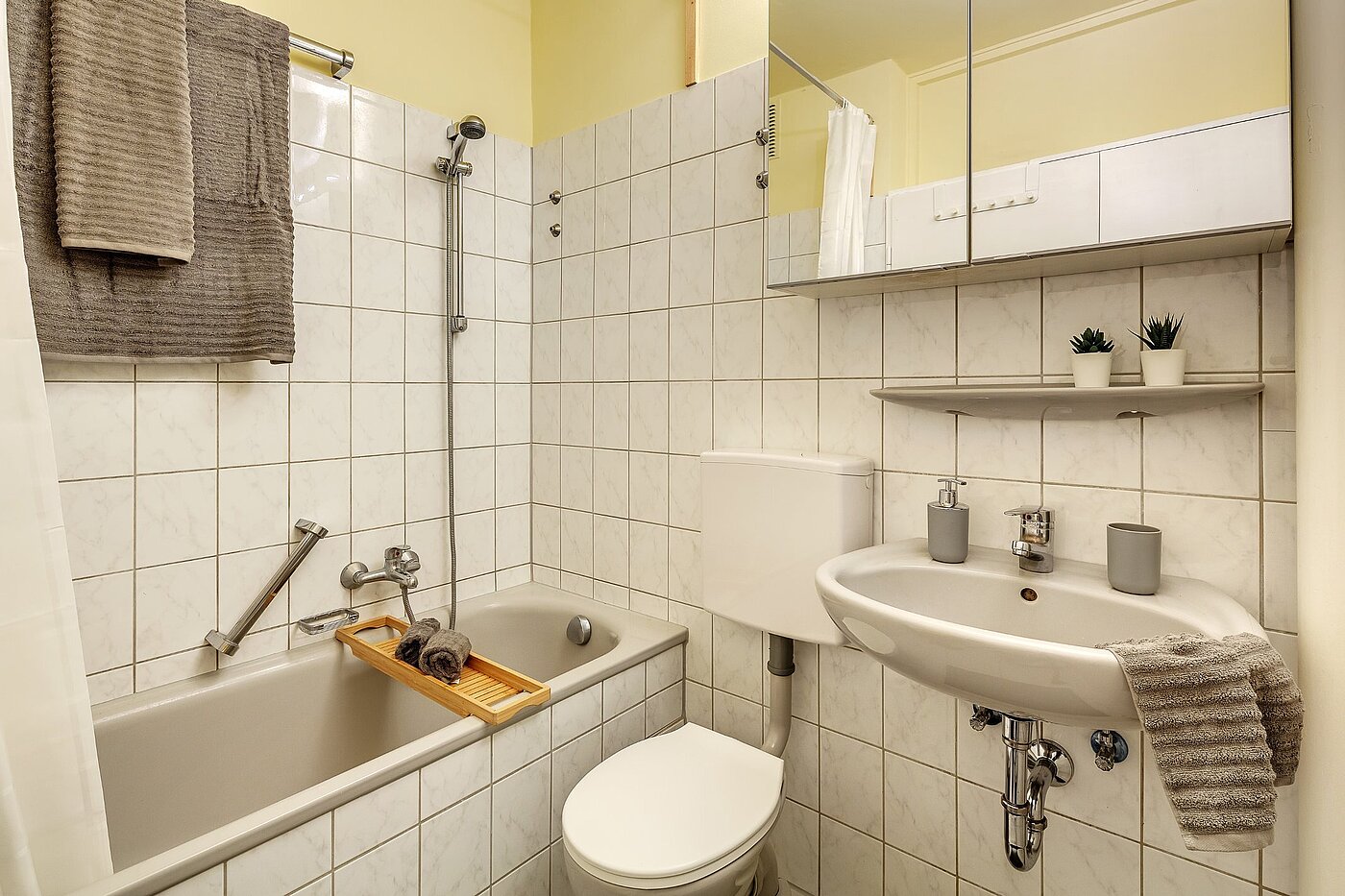 Apartamento de 1 habitación | München-Haidhausen | 2001ML3 | Bad mit Wanne