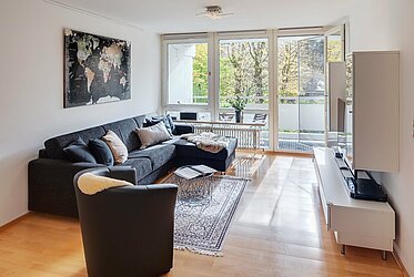 Perlach: Bien cortado piso de 3 habitaciones con balcón orientado al sur