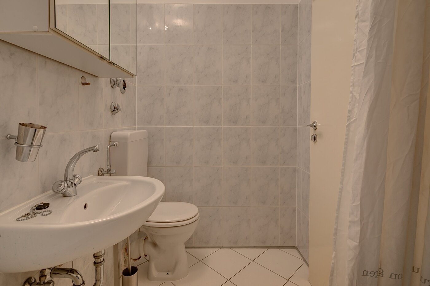 Entresuelo  de 1 habitación | München-Neuhausen | 1911ML10 | mit Badewanne