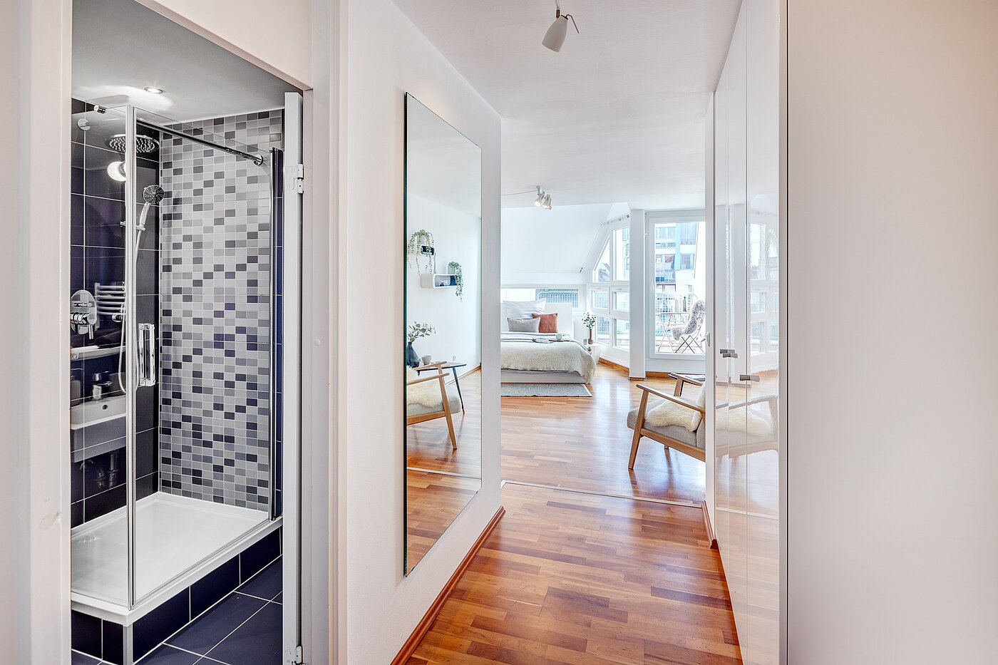 Apartamento de 1 habitación | München-Maxvorstadt | 70165 | Flur mit Einbauten