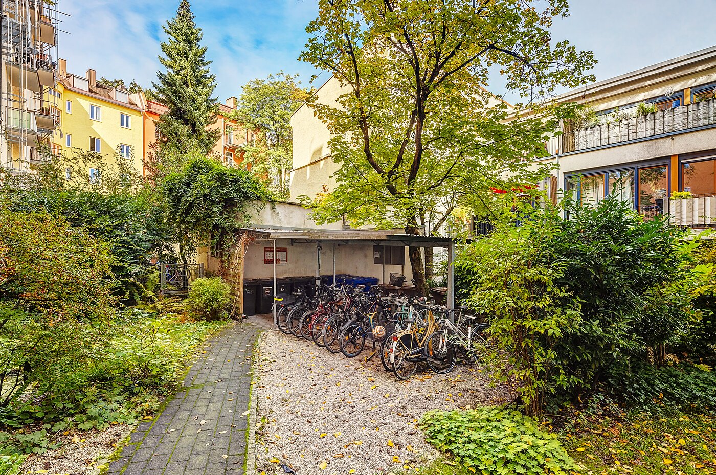 Piso ático de 2 habitaciones | München-Au | 2209ML3 | Innenhof