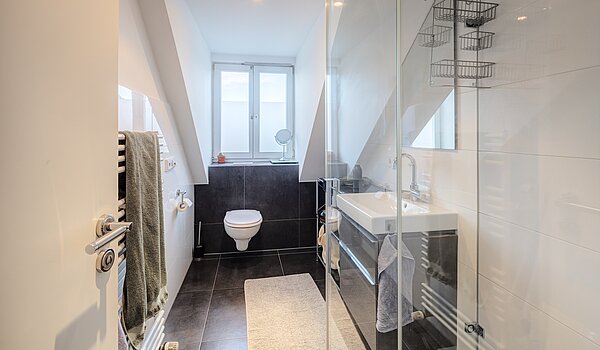 Apartamento de 5 habitaciones | München-Neuhausen | 70140 | Separates Duschbad