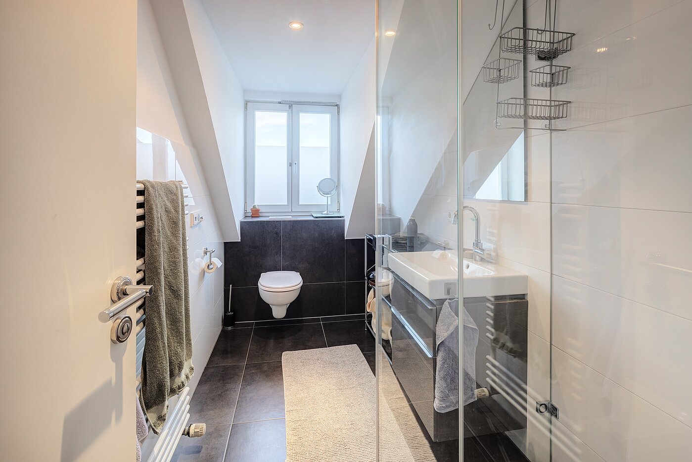 Apartamento de 5 habitaciones | München-Neuhausen | 70140 | Separates Duschbad
