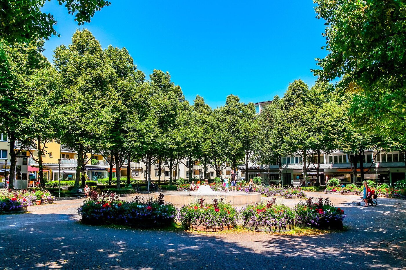 Apartamento de 1.5 habitaciones | München-Schwabing | 2011ML3 | Hohenzollernplatz im Sommer