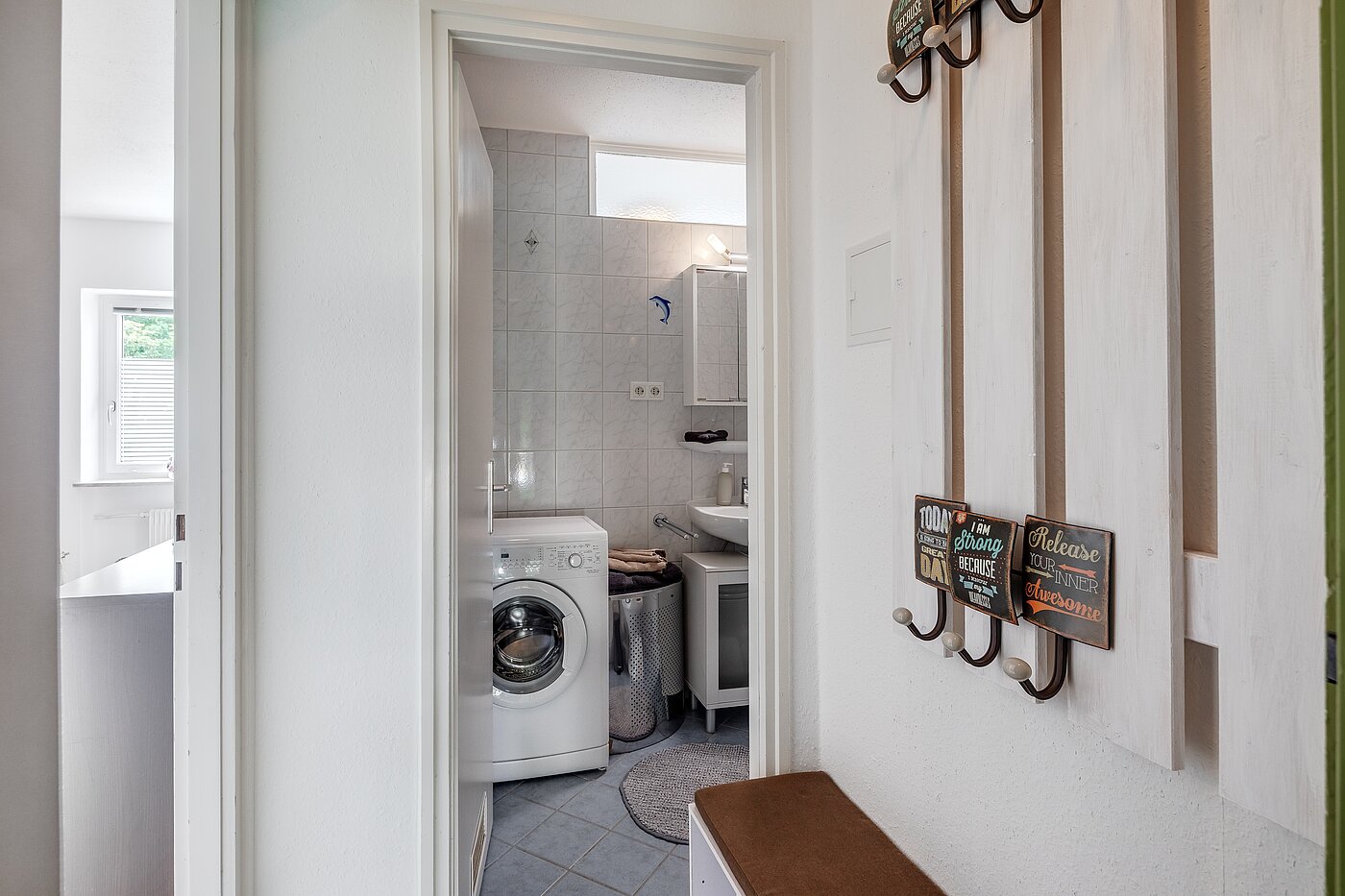 Apartamento de 1 habitación | München | 70456 | Flur / Badezimmer