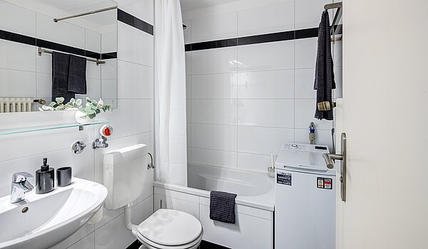 Apartamento de 2 habitaciones | München-Bogenhausen | 70142 | Bad mit Waschmaschine