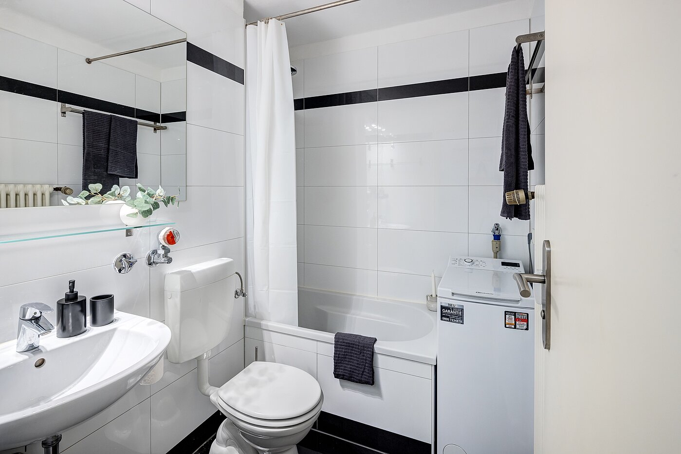 Apartamento de 2 habitaciones | München-Bogenhausen | 70142 | Bad mit Waschmaschine