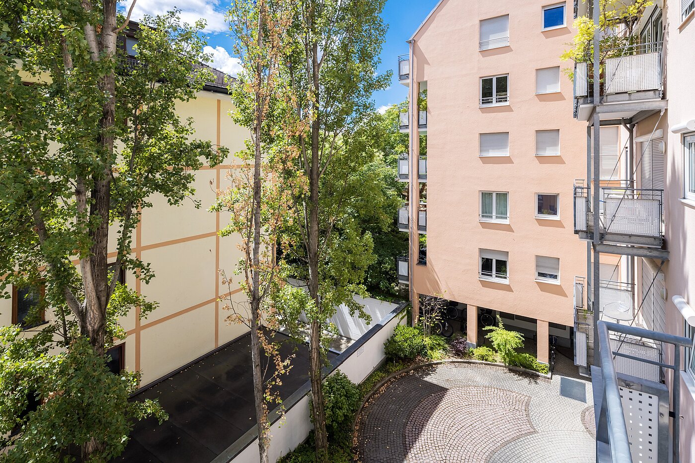 Apartamento de 1 habitación | München-Maxvorstadt | 2206ML5 | ...begrünten Innenhof
