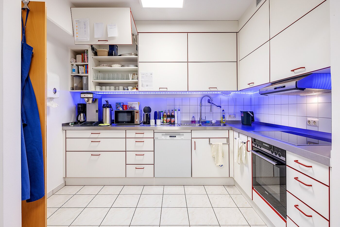 Büro de 9 habitaciones | Weilheim in Oberbayern | 2108ML44 | Großzügige Küche