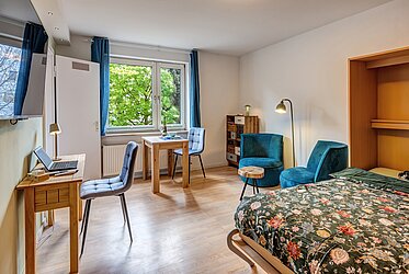 Schwabing-West: Piso en alquiler por un periodo determinado en una buena ubicación