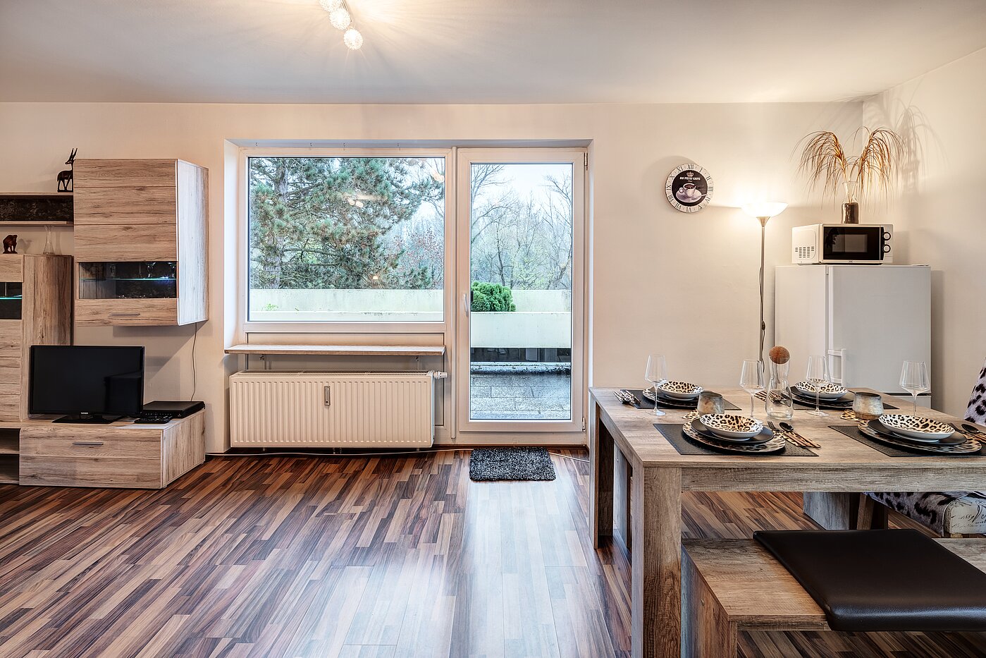 Apartamento de 1 habitación | Karlsfeld | 70460 | Wohn- und Essfbereich